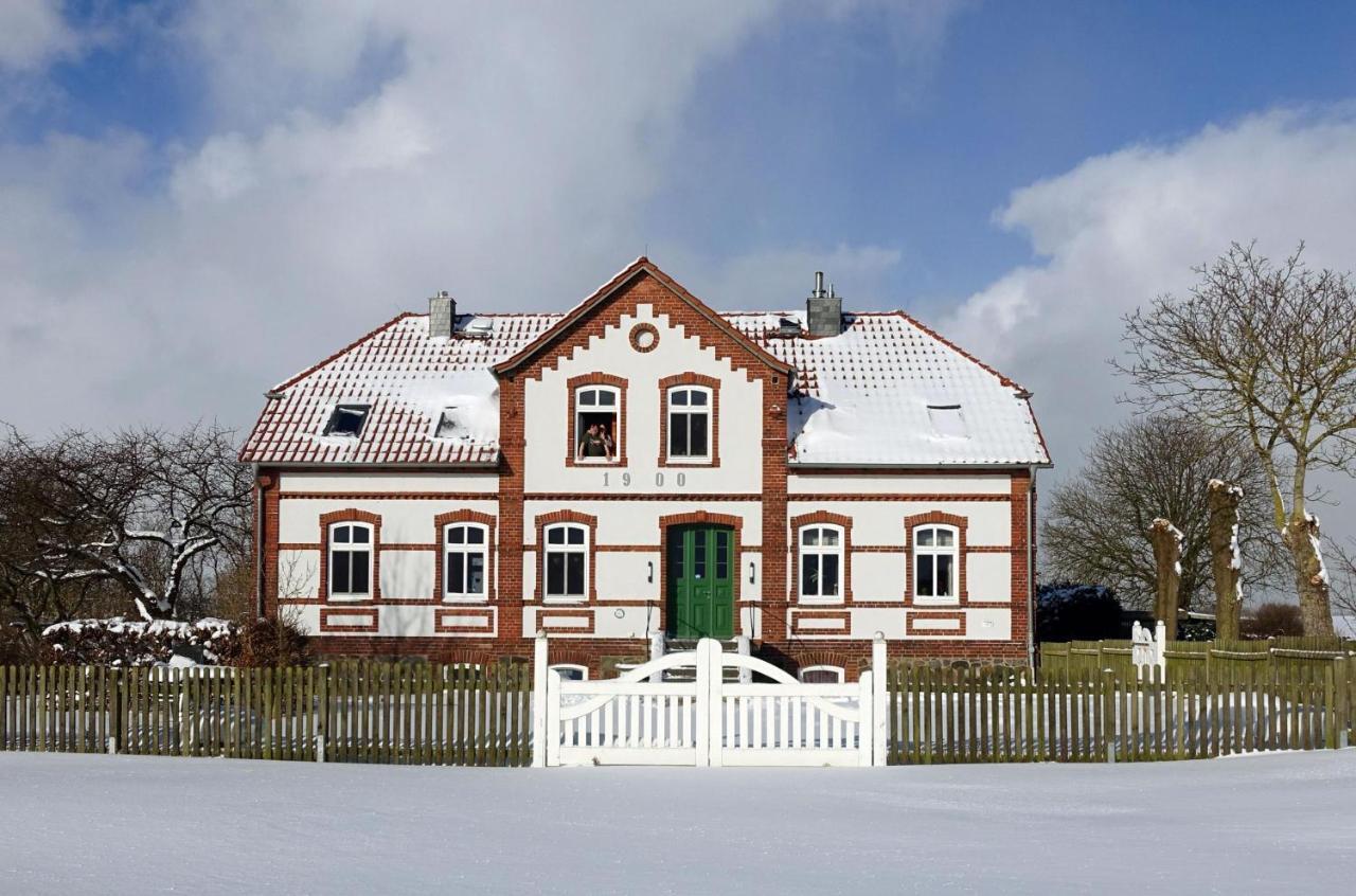 Einhusen Kornkammer Apartment Bagian luar foto